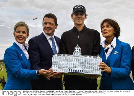 Zandvoort - Thomas Pieters has won KLM Open 2015 and becoming the 96th winner of the golf tournament. Photo: Thomas Pieters poses with KLM president Pieter Elbers. Photographer: Robert Meerding 