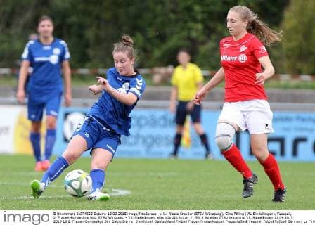 v.li.: Nicole Kreußer (ETSV Würzburg), Gina Rilling (VfL Sindelfingen), Fussball, 2. Frauen-Bundesliga Süd, ETSV Würzburg - VfL Sindelfingen, xfsx