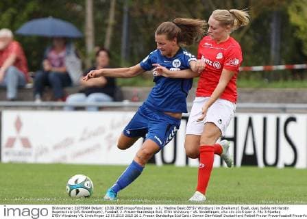 v.li.: Medina Desic (ETSV Würzburg) im Zweikampf, Duell, duel, tackle mit Kerstin Bogenschütz (VfL Sindelfingen), Fussball, 2. Frauen-Bundesliga Süd, ETSV Würzburg - VfL Sindelfingen, xfsx
