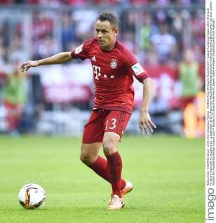 RAFINHA Team FC Bayern Muenchen DFL Fussball Bundesliga Saison 2015-2016 Spiel FC Bayern Muenchen-FC Augsburg am 12.September 2015 in Muenchen 