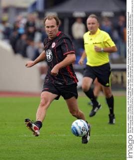 Aktuell Fußball, Eintracht Frankfurt Legendenspiel, 90er Traditionsmannschaft - 90er Bundesliga Stars 13.09.2015, xovx, Fussball, Dietmar Roth Legendenspiel, Eintracht Frankfurt 90er Auswahl - Bundesliga Auswahl 90er, emspor, Uwe Mueller (Eintracht Frankfurt), Freisteller.