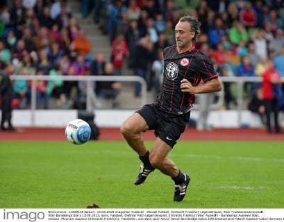 Aktuell Fußball, Eintracht Frankfurt Legendenspiel, 90er Traditionsmannschaft - 90er Bundesliga Stars 13.09.2015, xovx, Fussball, Dietmar Roth Legendenspiel, Eintracht Frankfurt 90er Auswahl - Bundesliga Auswahl 90er, emspor, Maurizio Gaudino (Eintracht Frankfurt), Freisteller.