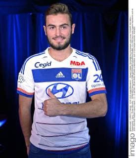 Aktuell Fußball, Porträttermin Olympique Lyon Lucas TOUSART FOOTBALL : Presentation - Lyon - Photo Officielle - 15 09 2015 Panoramicx 