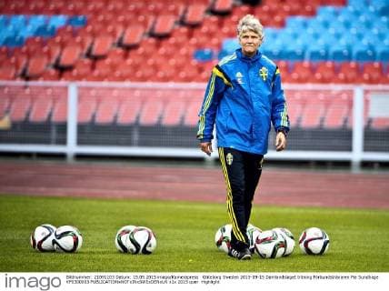 Göteborg Sweden 2015-09-15 Damlandslaget träning Förbundstränaren Pia Sundhage KP0300003 