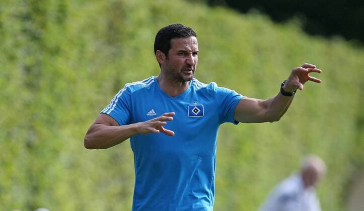 Sonntag 13.09.2015, Fussball, Herren, Regionalliga Nord, Saison 2015 16, Hamburger SV 2 - VfV Borussia 06 Hildesheim : U23-Trainer Joe Zinnbauer (Hamburger SV) DeFodi502
