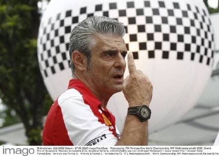 Motorsports: FIA Formula One World Championship WM Weltmeisterschaft 2015, Grand Prix of Singapore, Maurizio Arrivabene (ITA, Scuderia Ferrari), xHOCHxZWEIx