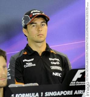 Atmosphere at Marina Bay circuit in Singapur before the start. In the picture, Sergio Perez. xRUBIOx  RV RACING PRESS