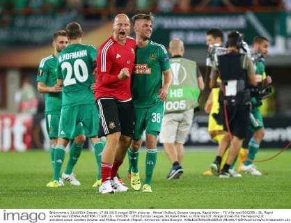 Aktuell Fußball, Europa League, Rapid Wien - FC Villarreal SOCCER - EL, Rapid vs Villarreal VIENNA,AUSTRIA,17.SEP.15 - SOCCER - UEFA Europa League, SK Rapid Wien vs Villarreal CF. Image shows the the rejoicing of assistant coach Carsten Jancker and Philipp Prosenik (Rapid). Keywords: Wien Energie. GEPAxpictures xChristianxOrt