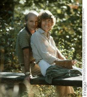 Fußballtrainer Dettmar Cramer, unser Bild im Oktober 1981 mit Ehefrau Lilli, verstarb 90-jährig gestern am 17.09.2015. HM