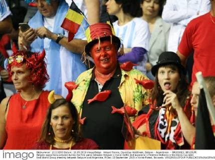 Aktuell Tennis, DavisCup Halbfinale, Belgien - Argentinien - BRUSSELS, BELGIUM: Belgian supporters pictured during the first game between Belgium s David Goffin and Argentina s Federico Delbonis in the Davis Cup semi final World Group meeting between Belgium and Argentina, Friday 18 September 2015 in Vorst-Forest, Brussels. VIRGINIExLEFOUR  x04702798x