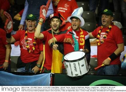 Aktuell Tennis, DavisCup Halbfinale, Belgien - Argentinien - BRUSSELS, BELGIUM: Belgian supporters pictured during the first game between Belgium s David Goffin and Argentina s Federico Delbonis in the Davis Cup semi final World Group meeting between Belgium and Argentina, Friday 18 September 2015 in Vorst-Forest, Brussels. VIRGINIExLEFOUR  x04702800x