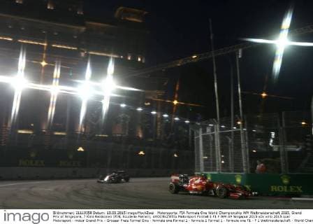 Motorsports: FIA Formula One World Championship WM Weltmeisterschaft 2015, Grand Prix of Singapore, 7 Kimi Raikkonen (FIN, Scuderia Ferrari), xHOCHxZWEIx