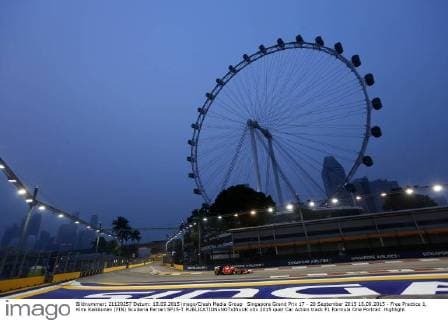 Singapore Grand Prix 17 - 20 September 2015 18.09.2015 - Free Practice 1, Kimi Raikkonen (FIN) Scuderia Ferrari SF15-T 