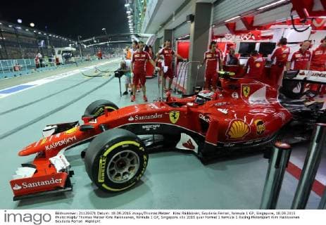 Kimi Räikkönen, Scuderia Ferrari, formula 1 GP, Singapore, 18.09.2015 Photo:mspb Thomas Melzer Kimi Raikkoenen, formula 1 GP, Singapore