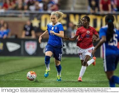 Sept. 17, 2015 - Detroit, Michigan, U.S - USA s Julie Johnston (19) controls the ball as Haiti s Betcheba Louis (10) defends during the International Friendly Länderspiel Soccer Match between the United States Women s national team Nationalteam and the Haitian Women s National Team at Ford Field in Detroit, Michigan. USA won the match 5-0. 2015 Women s International Soccer, USA v. Haiti, Ford Field, Detroit Michigan. - ZUMAh127