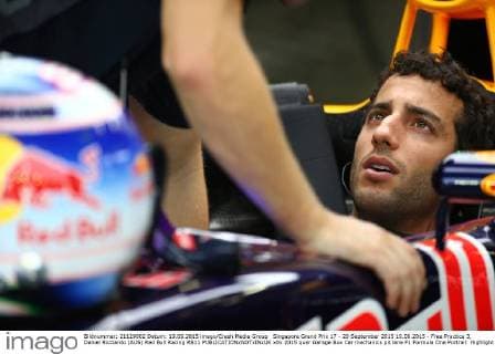 Singapore Grand Prix 17 - 20 September 2015 19.09.2015 - Free Practice 3, Daniel Ricciardo (AUS) Red Bull Racing RB11 