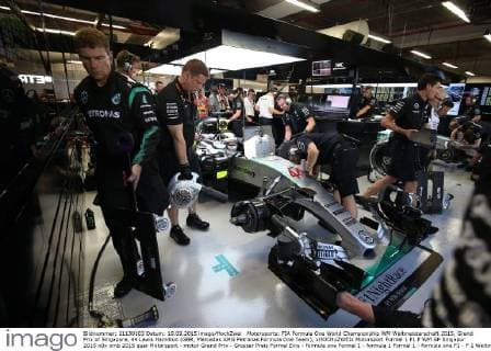 Motorsports: FIA Formula One World Championship WM Weltmeisterschaft 2015, Grand Prix of Singapore, 44 Lewis Hamilton (GBR, Mercedes AMG Petronas Formula One Team), xHOCHxZWEIx