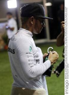 Lewis Hamilton; Mercedes Grand Prix, formula 1 GP, Singapore, 19.09.2015 Photo:mspb Thomas Melzer Lewis Hamilton; formula 1 GP, Singapore