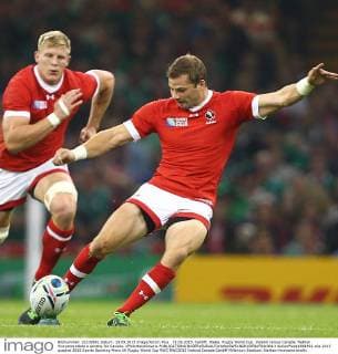 19.09.2015. Cardiff, Wales. Rugby World Cup. Ireland versus Canada. Nathan Hirayama takes a penalty for Canada. xPhilxHutchinsonx  ActionPlus11661902