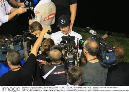 19.09.2015. Marina Bay Street Circuit , Singapore, Formula One Grand Prix of Singapore, qualification day. Mercedes AMG Petronas - Lewis Hamilton unhappy with 5th on pole xLeannexBoonx  ActionPlus11661954