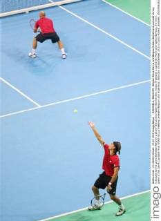 - BRUSSELS, BELGIUM: Belgian Steve Darcis and Belgian Ruben Bemelmans pictured during a doubles tennis game between Belgium s Steve Darcis and Ruben Bemelmans versus Argentina s Leonardo Mayer and Carlos Berlocq, the third game in the Davis Cup semi final World Group meeting between Belgium and Argentina, Saturday 19 September 2015 in Vorst-Forest, Brussels. VIRGINIExLEFOUR  x04703494x