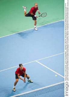 - BRUSSELS, BELGIUM: Belgian Ruben Bemelmans and Belgian Steve Darcis pictured during a doubles tennis game between Belgium s Steve Darcis and Ruben Bemelmans versus Argentina s Leonardo Mayer and Carlos Berlocq, the third game in the Davis Cup semi final World Group meeting between Belgium and Argentina, Saturday 19 September 2015 in Vorst-Forest, Brussels. VIRGINIExLEFOUR  x04703495x