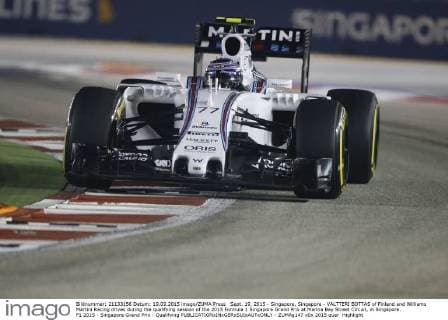 Sept. 19, 2015 - Singapore, Singapore - VALTTERI BOTTAS of Finland and Williams Martini Racing drives during the qualifying session of the 2015 Formula 1 Singapore Grand Prix at Marina Bay Street Circuit, in Singapore. F1 2015 - Singapore Grand Prix - Qualifying - ZUMAg147