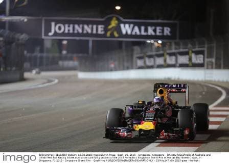 Sept. 19, 2015 - Singapore, Singapore - DANIEL RICCIARDO of Australia and Infiniti Red Bull Racing drives during the qualifying session of the 2015 Formula 1 Singapore Grand Prix at Marina Bay Street Circuit, in Singapore. F1 2015 - Singapore Grand Prix - Qualifying - ZUMAg147