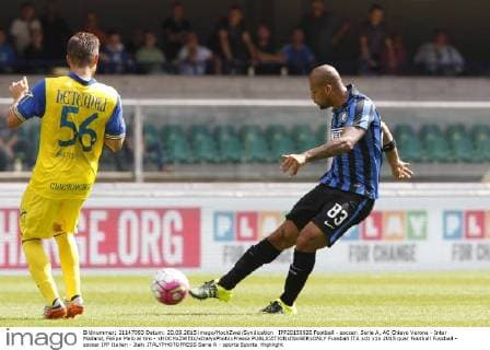 IPP20150920 Football - soccer: Serie A, AC Chievo Verona - Inter Mailand, Felipe Melo al tiro - xHOCHxZWEIx xItalyxPhotoxPressx 