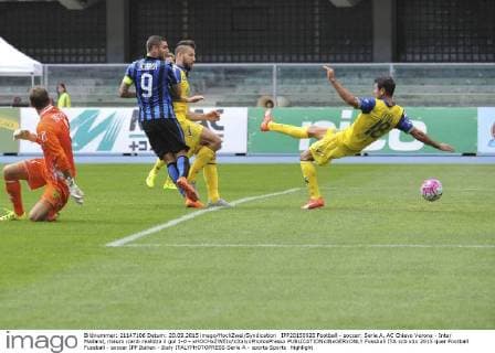 IPP20150920 Football - soccer: Serie A, AC Chievo Verona - Inter Mailand, mauro icardi realizza il gol 1-0 - xHOCHxZWEIx xItalyxPhotoxPressx 