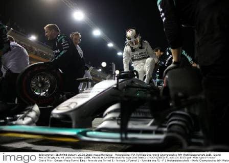 Motorsports: FIA Formula One World Championship WM Weltmeisterschaft 2015, Grand Prix of Singapore, 44 Lewis Hamilton (GBR, Mercedes AMG Petronas Formula One Team), xHOCHxZWEIx