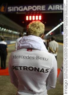 Motorsports: FIA Formula One World Championship WM Weltmeisterschaft 2015, Grand Prix of Singapore, 44 Lewis Hamilton (GBR, Mercedes AMG Petronas Formula One Team), xHOCHxZWEIx