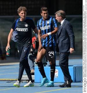 Aktuell Fußball, Italien, AC Chievo Verona - Inter Mailand IPP20150920 Football - soccer: Serie A, AC Chievo Verona - Inter Mailand, jeison mourillo infortunio alla coscia - xHOCHxZWEIx xItalyxPhotoxPressx 