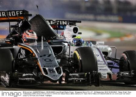 Singapore Grand Prix 17 - 20 September 2015 20.09.2015 - Race, Crash, Nico Hulkenberg (GER) Sahara Force India F1 VJM08 and Felipe Massa (BRA) Williams F1 Team FW37 