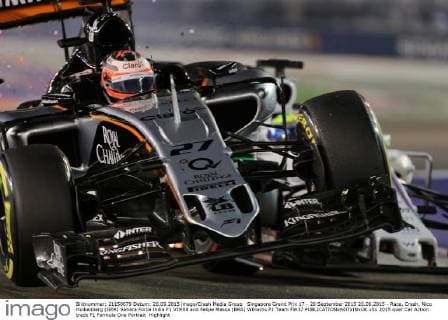 Singapore Grand Prix 17 - 20 September 2015 20.09.2015 - Race, Crash, Nico Hulkenberg (GER) Sahara Force India F1 VJM08 and Felipe Massa (BRA) Williams F1 Team FW37 