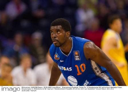 Braunschweig Massenat, Frantz (Nr. 8 Mitteldeutscher BC) aufmerksam Basketball löwen Braunschweig vs. Mitteldeutscher BC Copyright: Reineltx Eibner-Pressefoto EP_drt