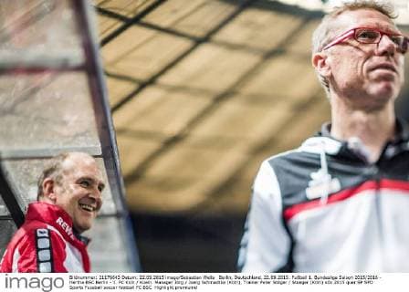 Berlin, Deutschland, 22.09.2015: Fußball 1. Bundesliga Saison 2015 2016 - Hertha BSC Berlin - 1. FC Köln Koeln. Manager Jörg Joerg Schmadtke (Köln), Trainer Peter Stöger Stoeger (Köln)