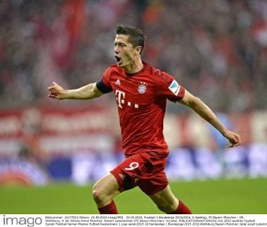 22.09.2015, Fussball 1.Bundesliga 2015 2016, 6.Spieltag, FC Bayern München - VfL Wolfsburg, in der Allianz-Arena München. Robert Lewandowski (FC Bayern München) Torjubel. 