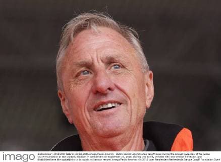 Dutch soccer legend Johan Cruyff looks during the annual Open Day of the Johan Cruyff Foundation at the Olympic Stadium in Amsterdam on September 23, 2015. During this event, children with and without handicaps and disabilities have the opportunity to do sports at various venues. imago Paulo Amorim