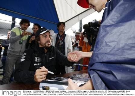 Motorsports: FIA Formula One World Championship WM Weltmeisterschaft 2015, Grand Prix of Japan, 14 Fernando Alonso (ESP, McLaren Honda), xHOCHxZWEIx
