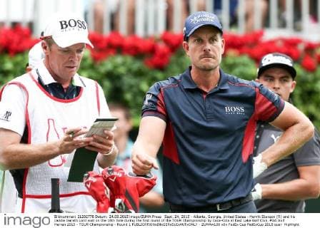 Sept. 24, 2015 - Atlanta, Georgia, United States - Henrik Stenson (R) and his caddie Gareth Lord wait on the 18th hole during the first round of the TOUR Championship by Coca-Cola at East Lake Golf Club. PGA Golf Herren 2015 - TOUR Championship - Round 1 - ZUMAw109