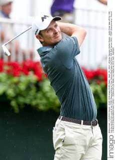 Sept. 24, 2015 - Atlanta, Georgia, United States - Justin Rose tees off the 18th hole during the first round of the TOUR Championship by Coca-Cola at East Lake Golf Club. PGA Golf Herren 2015 - TOUR Championship - Round 1 - ZUMAw109