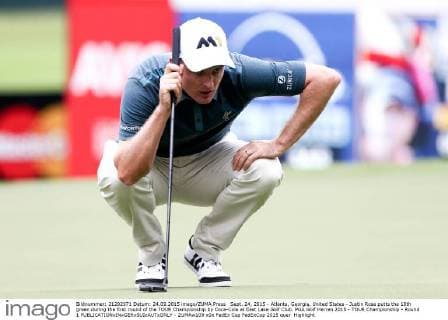 Sept. 24, 2015 - Atlanta, Georgia, United States - Justin Rose putts the 18th green during the first round of the TOUR Championship by Coca-Cola at East Lake Golf Club. PGA Golf Herren 2015 - TOUR Championship - Round 1 - ZUMAw109