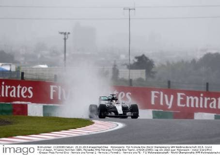 Motorsports: FIA Formula One World Championship WM Weltmeisterschaft 2015, Grand Prix of Japan, 44 Lewis Hamilton (GBR, Mercedes AMG Petronas Formula One Team), xHOCHxZWEIx