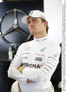 Motorsports: FIA Formula One World Championship WM Weltmeisterschaft 2015, Grand Prix of Japan, 6 Nico Rosberg (GER, Mercedes AMG Petronas Formula One Team), xHOCHxZWEIx