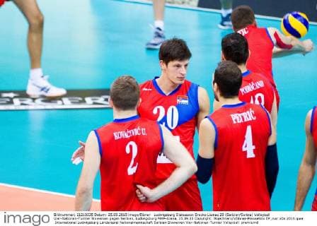 Ludwigsburg Diskussion Srecko Lisinac 20 (Serbien Serbia) Volleyball Vier-Nationen-Turnier Slowenien gegen Serbien, Ludwigsburg MHP-Arena, 25.09.15 Copyright: Wuechnerx xEibner-Pressefoto EP_nwr