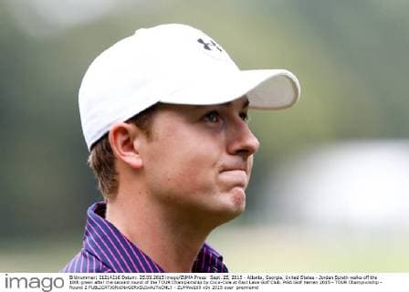 Sept. 25, 2015 - Atlanta, Georgia, United States - Jordan Spieth walks off the 18th green after the second round of the TOUR Championship by Coca-Cola at East Lake Golf Club. PGA Golf Herren 2015 - TOUR Championship - Round 2 - ZUMAw109