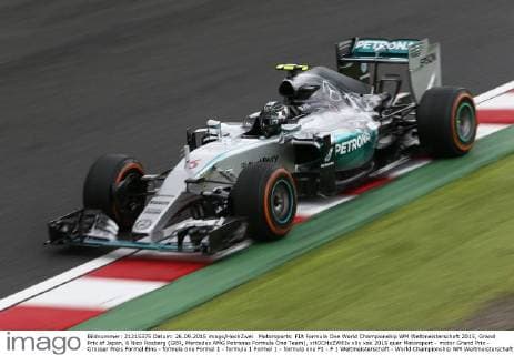Motorsports: FIA Formula One World Championship WM Weltmeisterschaft 2015, Grand Prix of Japan, 6 Nico Rosberg (GER, Mercedes AMG Petronas Formula One Team), xHOCHxZWEIx