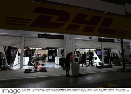 Japanese Grand Prix, Suzuka 24 - 27 September 2015 25.09.2015 - Matthew Carter (GBR) Lotus F1 Team CEO garage 