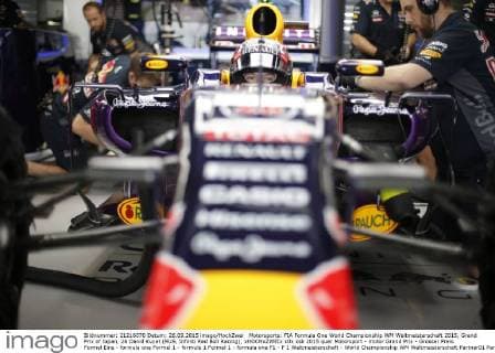 Motorsports: FIA Formula One World Championship WM Weltmeisterschaft 2015, Grand Prix of Japan, 26 Daniil Kvyat (RUS, Infiniti Red Bull Racing), xHOCHxZWEIx